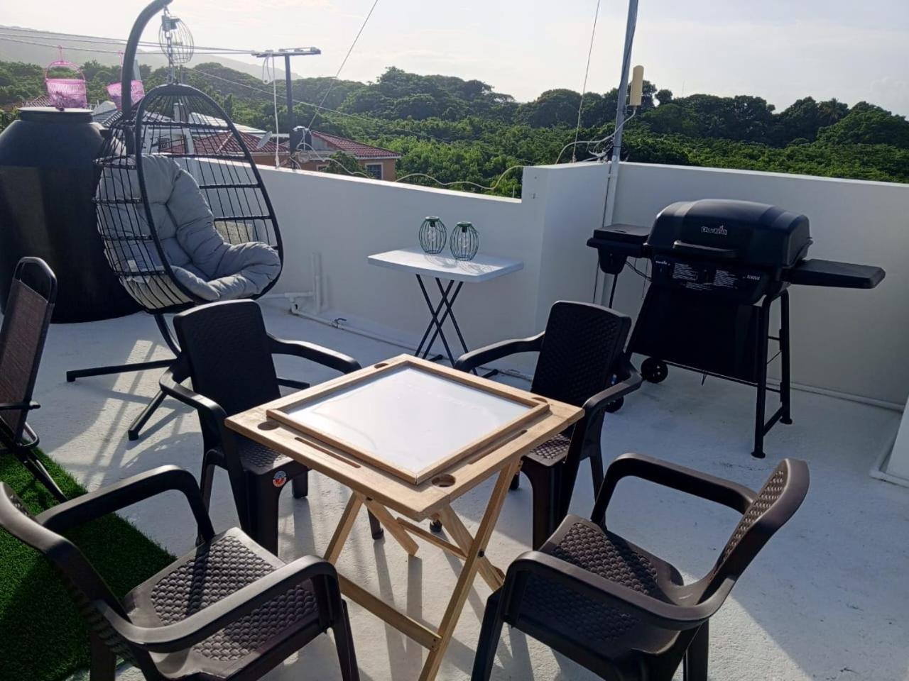 Casita Linda Larimar - 2Br Apartment With Rooftop, Bay Views, Fast Wifi, Near Beach In Barahona Eksteriør bilde